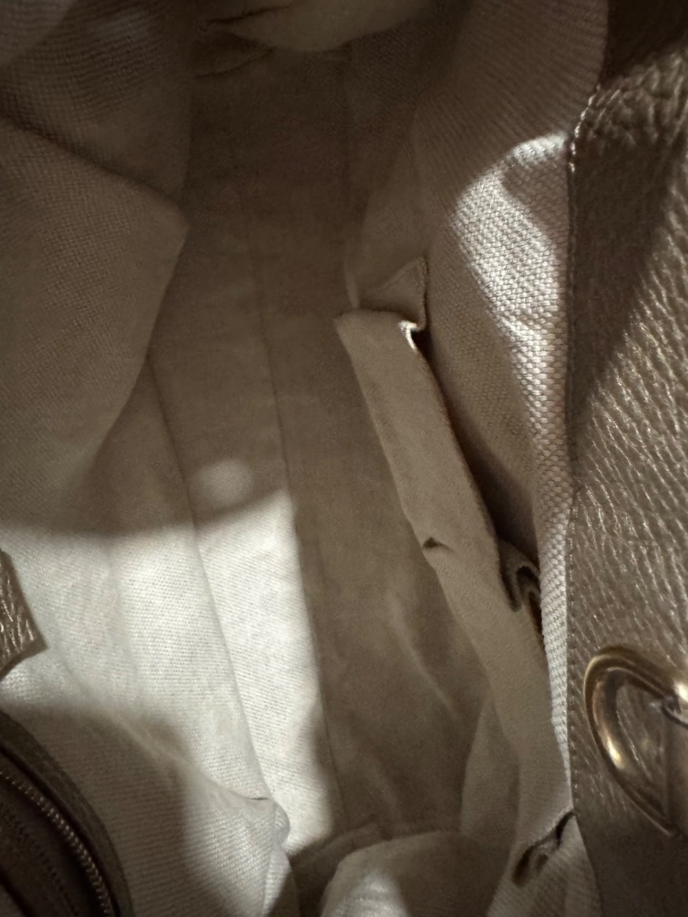Gucci Silver Gray Soho Chain-Trim Leather Tote - Picture 4 of 6